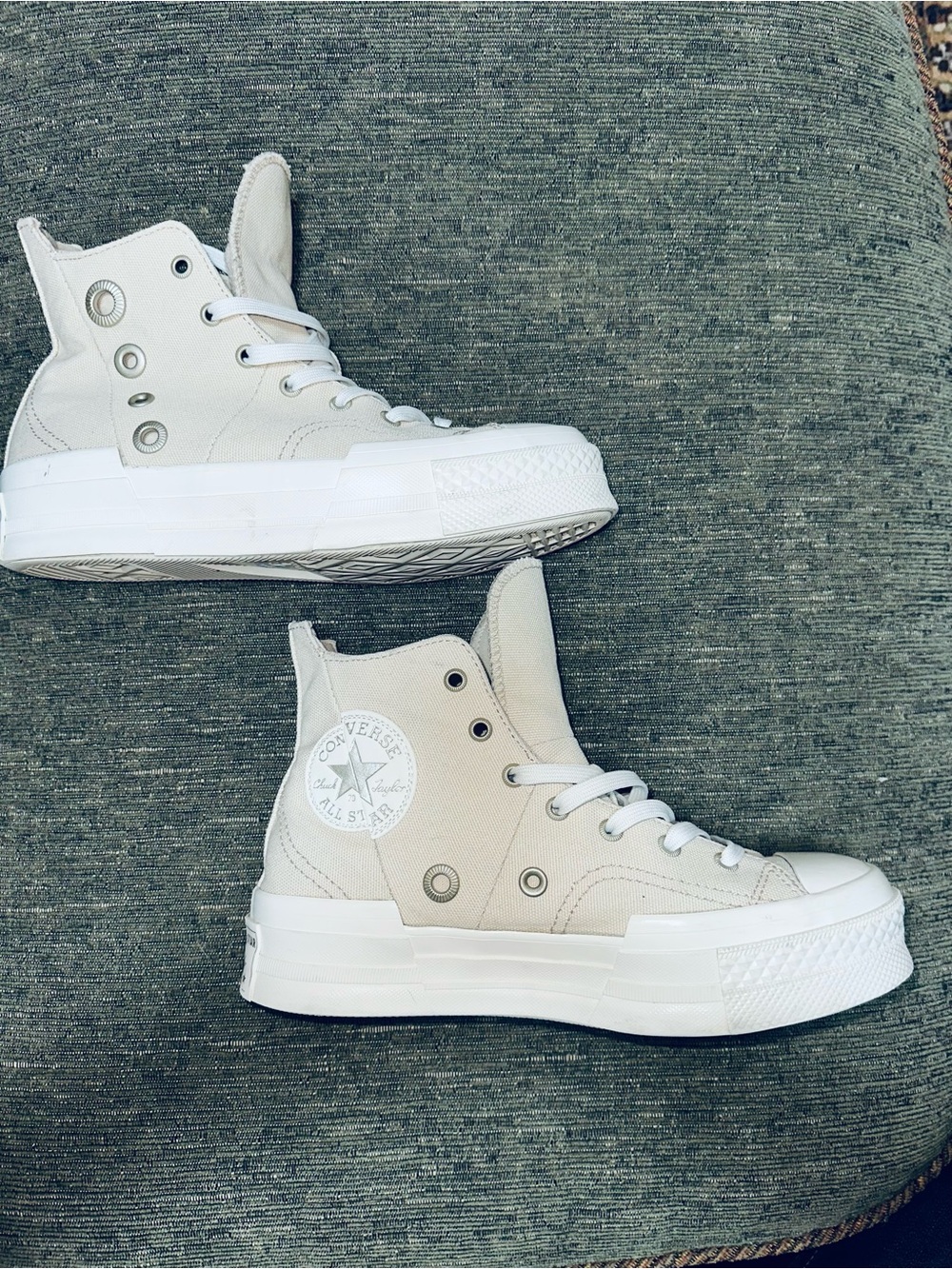 Converse Chuck 70 Plus High 'Metal Rings' (SKU: A11176C) 8.5